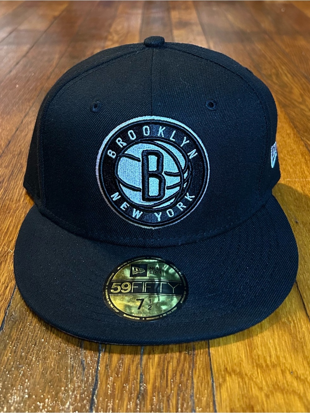 New Era Brooklyn Nets Black and White Fitted 59FIFTY Hat size 7 1/2